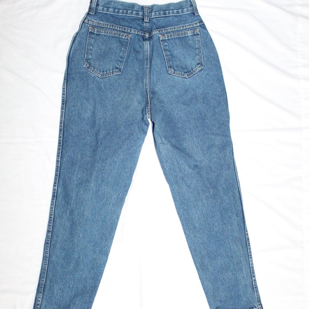 Classic High-Rise Straight Jeans in Medium Blue